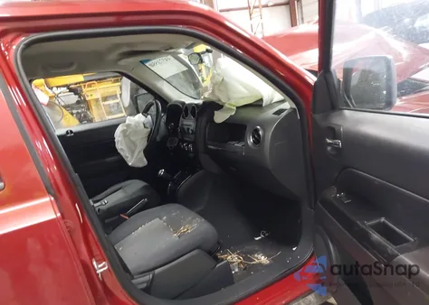 2010 Jeep Patriot Sport из США, поврежденный, VIN 1J4NF1GB5AD666065